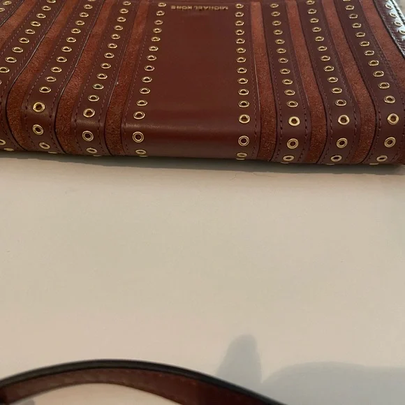 Michael Kors Brooklyn Grommet Large Leather Suede Crossbody Bag in Brick Red - Picture 4 of 8